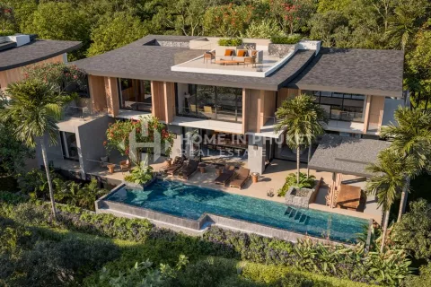 House in Phuket, Thailand 5 bedrooms № 131345 - photo 1