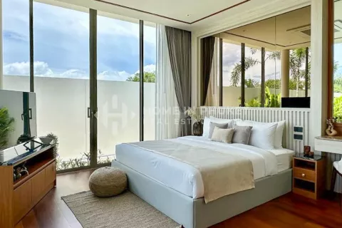 House in Phuket, Thailand 3 bedrooms № 131351 - photo 12