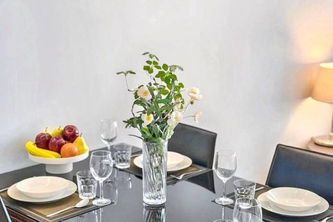 Condo in Phra Khanong, Bangkok, Thailand, 1 bedroom  № 124585 - photo 5