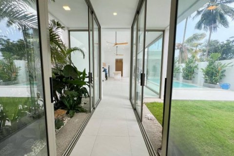 Villa in Ko Samui, Thailand 3 bedrooms № 124579 - photo 8