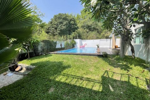 Вилла в Хуа Хине, Таиланд с 4 спальнями  № 124472 - фото 4