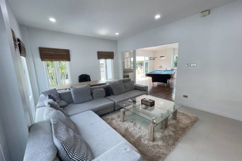 Вилла в Хуа Хине, Таиланд с 4 спальнями  № 124472 - фото 9