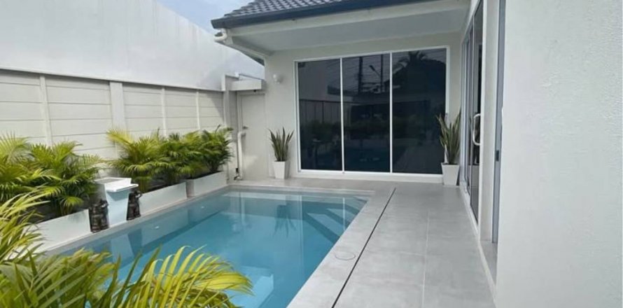 Villa in Kathu, Thailand 3 bedrooms № 124381