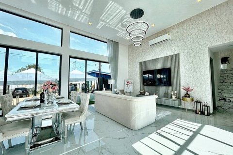 Вилла в Банг Ламунге, Таиланд с 4 спальнями  № 86801 - фото 2