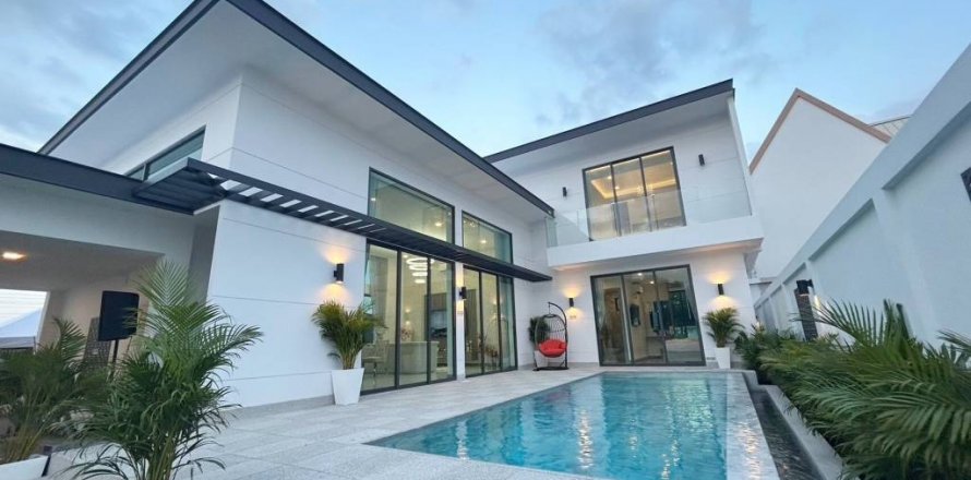 Вилла в Банг Ламунге, Таиланд с 4 спальнями  № 86801