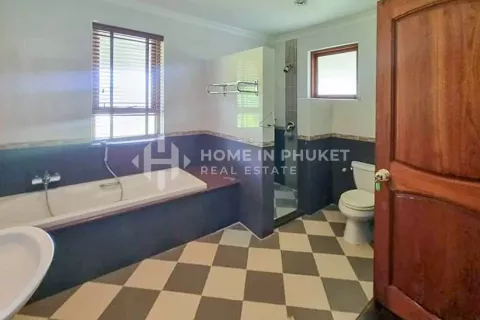 House in Kathu, Thailand 4 bedrooms № 131751 - photo 16