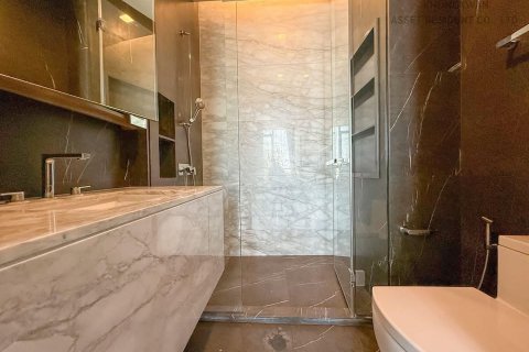 Condo in Watthana, Bangkok, Thailand, 2 bedrooms  № 124024 - photo 4