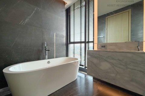 Condo in Watthana, Bangkok, Thailand, 2 bedrooms  № 124024 - photo 6