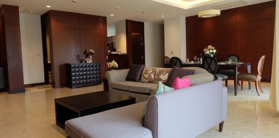 Condo à Pathum Wan, Bangkok, Thaïlande, 3 chambres  № 124023