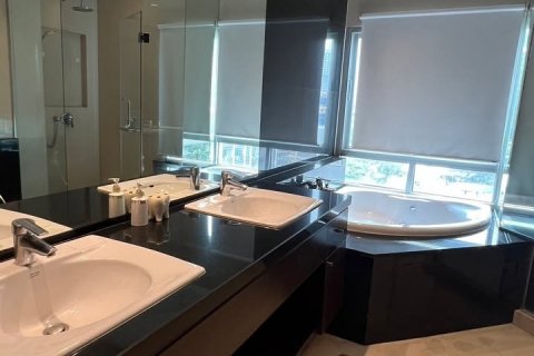 Condo à Pathum Wan, Bangkok, Thaïlande, 3 chambres  № 124023 - photo 6