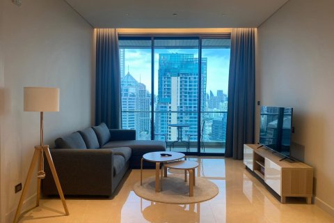 Condo in Pathum Wan, Bangkok, Thailand, 2 bedrooms  № 124025 - photo 1