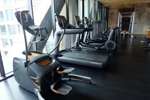 Condo in Pathum Wan, Bangkok, Thailand, 2 bedrooms  № 124025 - photo 2