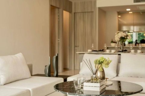 Condo in Watthana, Bangkok, Thailand, 3 bedrooms  № 124019 - photo 14