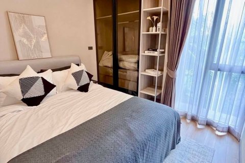 Condo in Watthana, Bangkok, Thailand, 3 bedrooms  № 124019 - photo 18