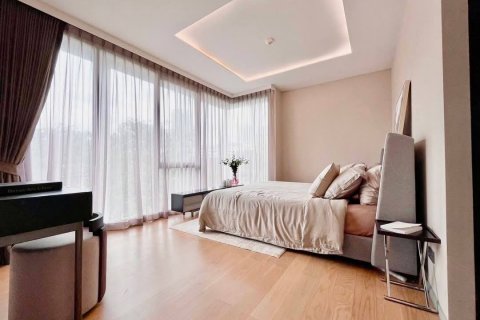 Condo in Watthana, Bangkok, Thailand, 3 bedrooms  № 124019 - photo 4