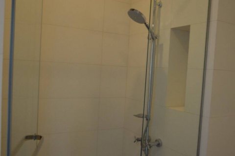 Condo à Phra Khanong, Bangkok, Thaïlande, 1 chambre  № 143956 - photo 6