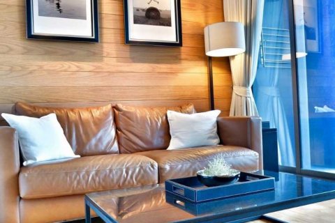 Condo in Bangkok, Thailand, 1 bedroom  № 143959 - photo 2