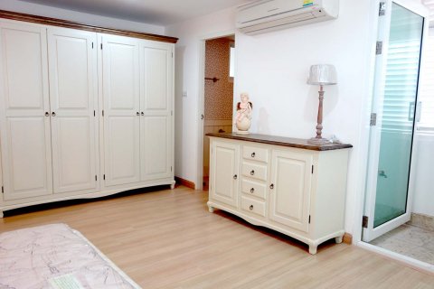 Кондоминиум с 2 спальнями в Бангкоке, Таиланд № 143960 - фото 6