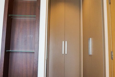 Condo in Bangkok, Thailand, 2 bedrooms  № 143954 - photo 12