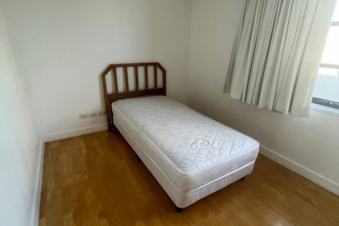 Condo in Sathon, Bangkok, Thailand, 3 bedrooms  № 123702 - photo 5