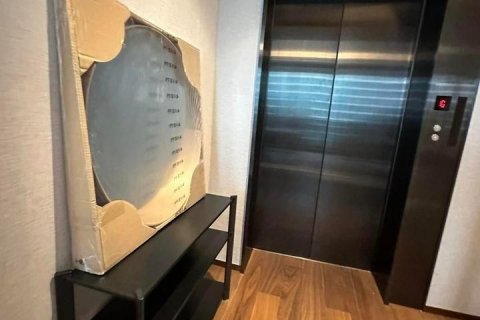 Condo in Khlong Toei, Bangkok, Thailand, 2 bedrooms  № 123699 - photo 9