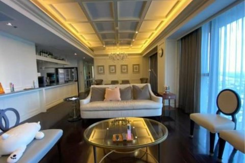 Кондоминиум с 3 спальнями в Сатхоне, Бангкок, Таиланд № 123705 - фото 10