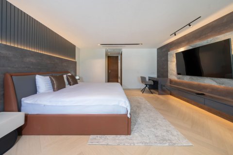 Villa in Phuket, Thailand 5 bedrooms № 123559 - photo 20