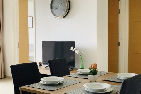 Condo in Bangkok, Thailand, 2 bedrooms  № 143379 - photo 6