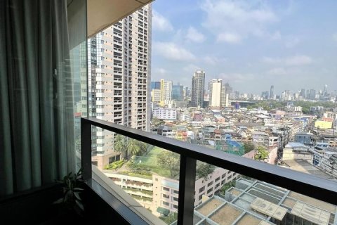 Condo in Bangkok, Thailand, 2 bedrooms  № 143384 - photo 9