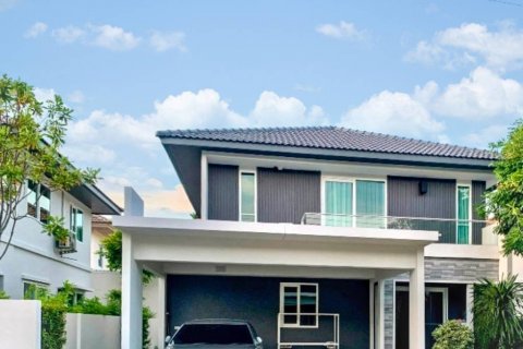 Дом в Бангкоке, Таиланд с 3 спальнями  № 126698 - фото 1