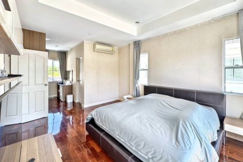 House in Bang Phli Yai, Thailand 3 bedrooms № 126701 - photo 7