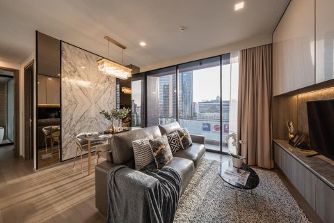 Condo in Bangkok, Thailand, 2 bedrooms  № 143617 - photo 2