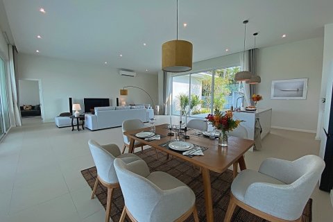 House in Hua Hin, Thailand 4 bedrooms № 125513 - photo 9