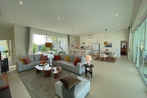 House in Hua Hin, Thailand 4 bedrooms № 125513 - photo 8