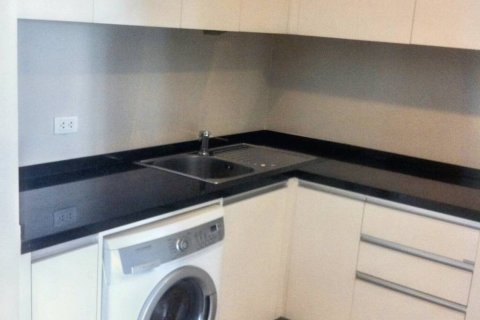 Condo in Bangkok, Thailand, 1 bedroom  № 115899 - photo 5