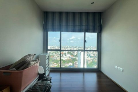Condo in Bangkok, Thailand, 3 bedrooms  № 115895 - photo 2