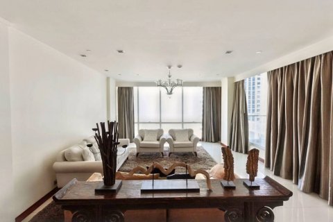 Duplex in Bangkok, Thailand 3 bedrooms № 115896 - photo 3