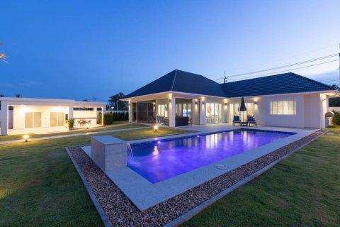 Вилла в Хуа Хине, Таиланд с 3 спальнями  № 101142 - фото 4