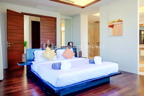 House in Phuket, Thailand 3 bedrooms № 131245 - photo 10
