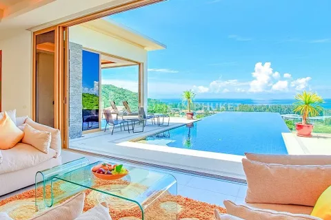 House in Phuket, Thailand 3 bedrooms № 131245 - photo 1