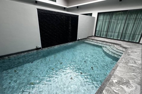 Вилла в Раваи, Таиланд с 2 спальнями  № 86214 - фото 1