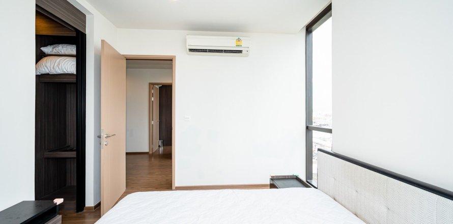 Condo in Watthana, Bangkok, Thailand, 2 bedrooms  № 141382
