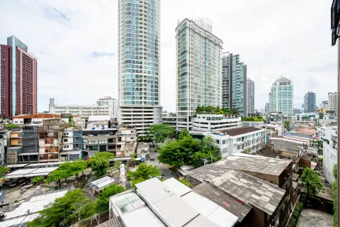Condo in Watthana, Bangkok, Thailand, 2 bedrooms  № 141382 - photo 2