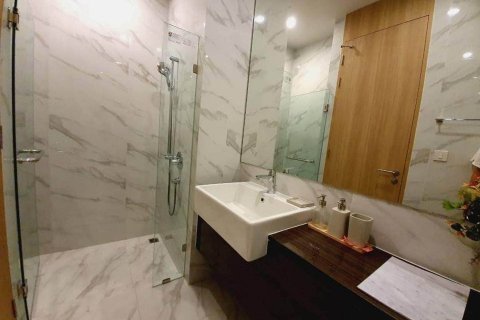 Студия в кондо в Ваттхане, Бангкок, Таиланд № 141383 - фото 6