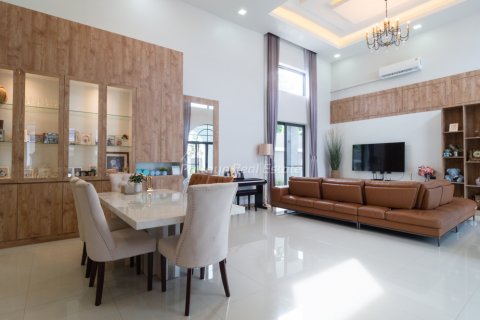 Studio in Bang Lamung, Thailand № 132221 - photo 8