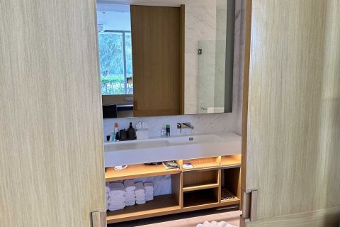 Condo in Kamala, Thailand, 2 bedrooms  № 124088 - photo 14