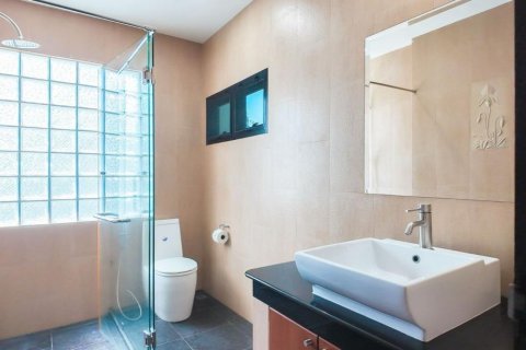 Villa à Chalong, Thaïlande 3 chambres № 124089 - photo 29