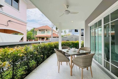 House in Chiang Mai, Thailand 4 bedrooms № 126337 - photo 2