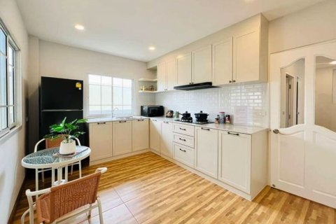 House in Chiang Mai, Thailand 4 bedrooms № 126337 - photo 8