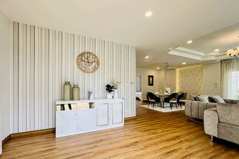 House in Chiang Mai, Thailand 4 bedrooms № 126337 - photo 20